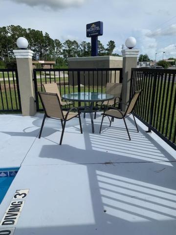 Microtel Inn & Suites By Wyndham Camp Lejeune/ג'קסונוויל מראה חיצוני תמונה
