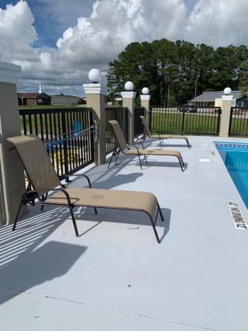 Microtel Inn & Suites By Wyndham Camp Lejeune/ג'קסונוויל מראה חיצוני תמונה
