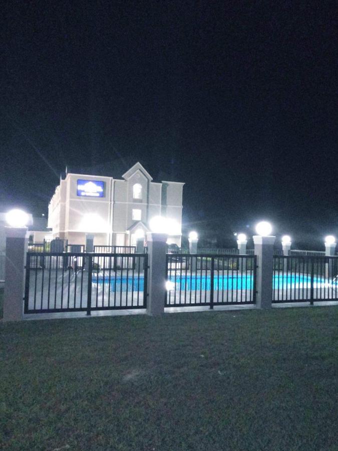 Microtel Inn & Suites By Wyndham Camp Lejeune/ג'קסונוויל מראה חיצוני תמונה