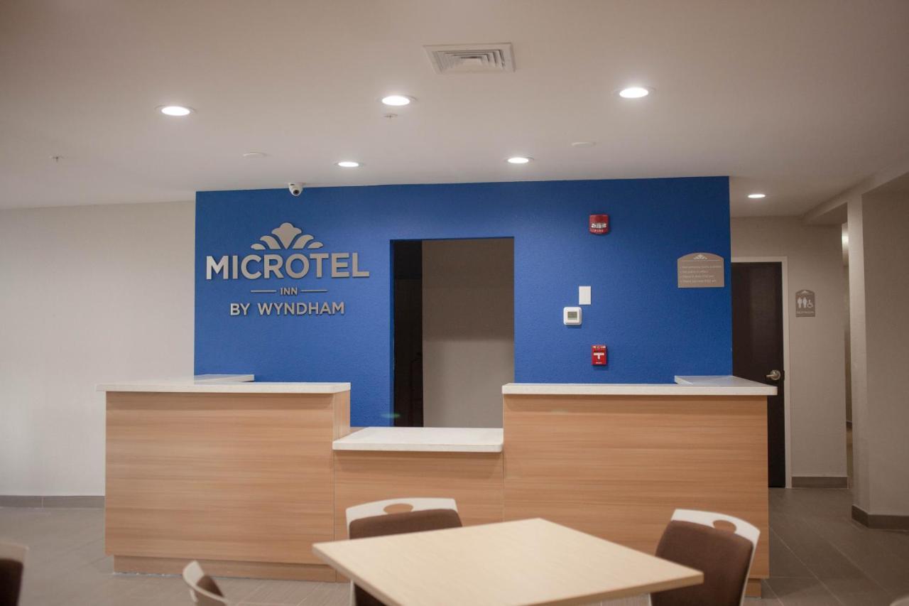 Microtel Inn & Suites By Wyndham Camp Lejeune/ג'קסונוויל מראה חיצוני תמונה